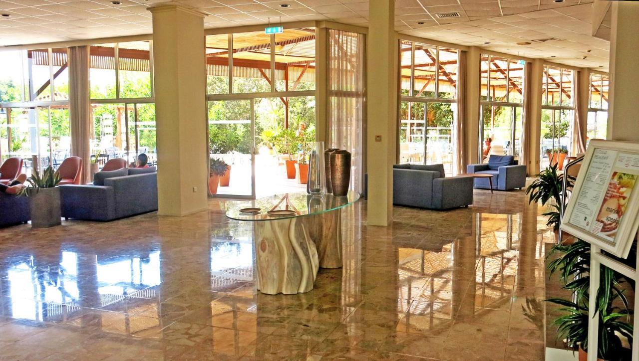 Marina Hotel ไอยานาปา ภายนอก รูปภาพ