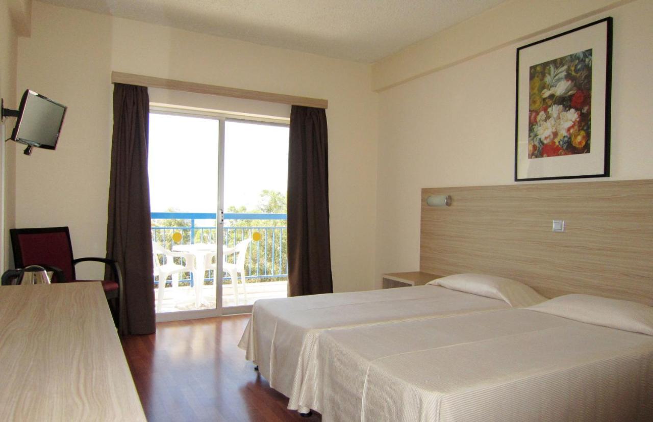 Marina Hotel ไอยานาปา ภายนอก รูปภาพ