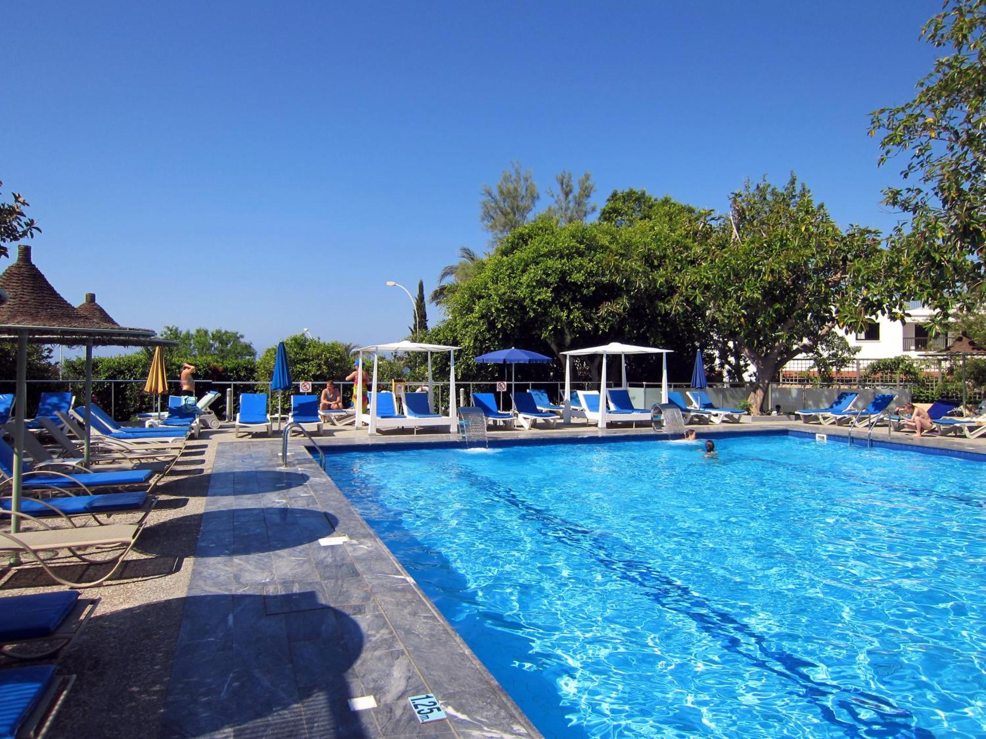 Marina Hotel ไอยานาปา ภายนอก รูปภาพ