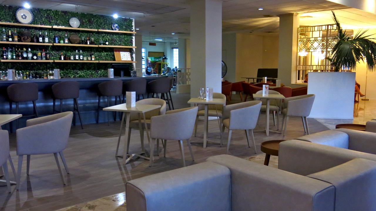 Marina Hotel ไอยานาปา ภายนอก รูปภาพ