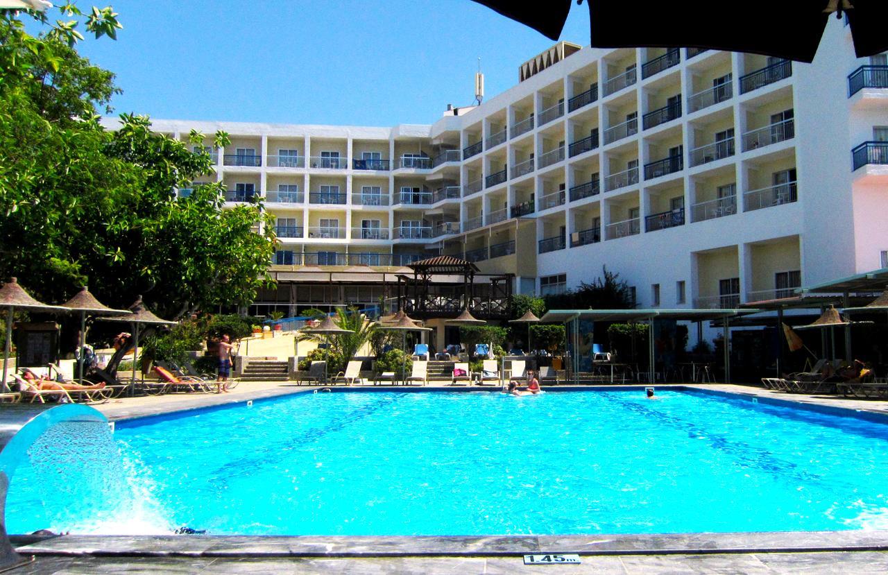 Marina Hotel ไอยานาปา ภายนอก รูปภาพ